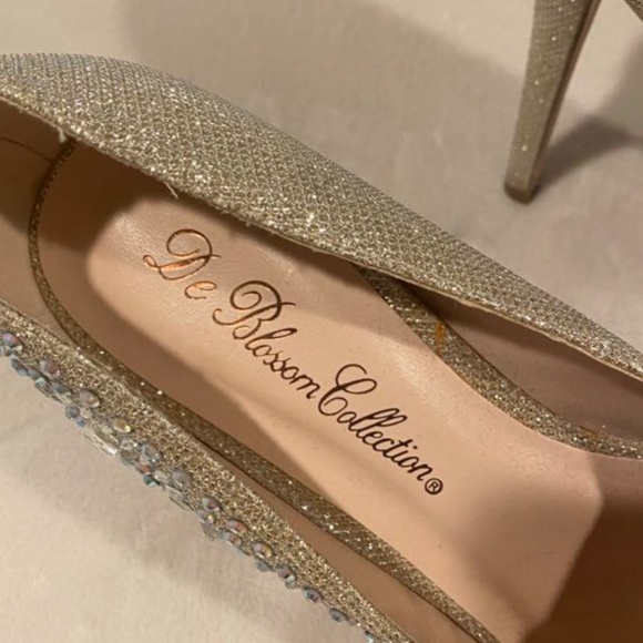 Fancy beaded high heels - Picture 5 of 9